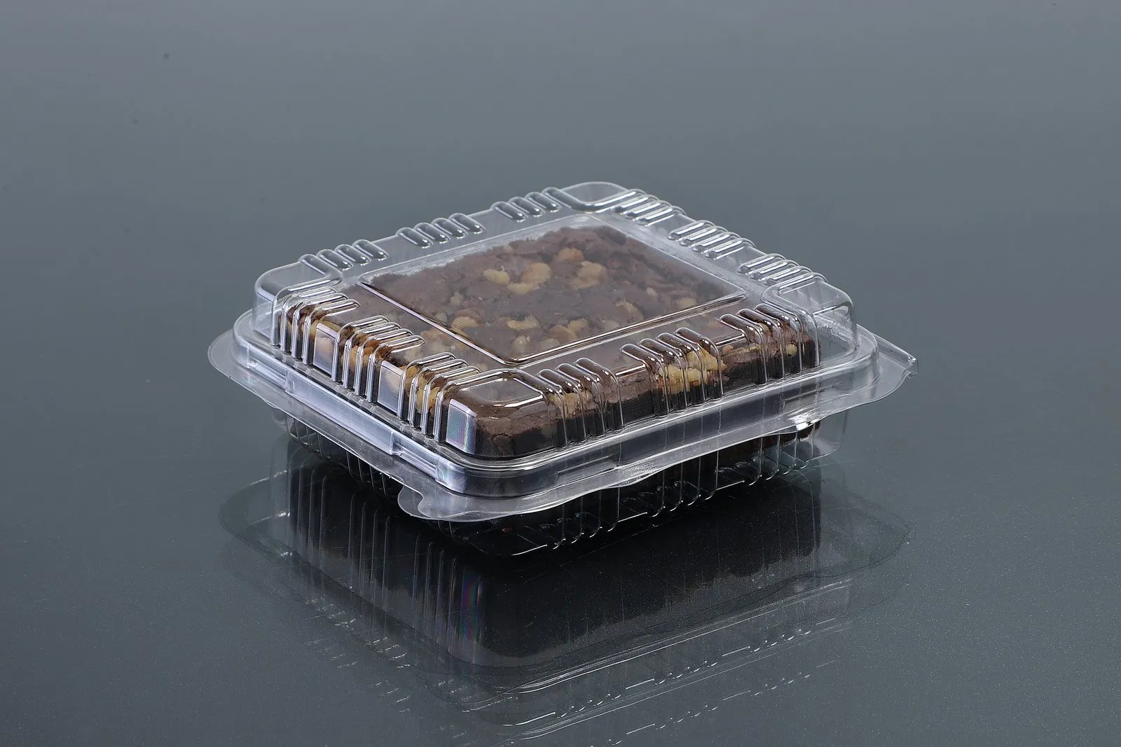 Clear Oracle PET hinged box with an attached lid