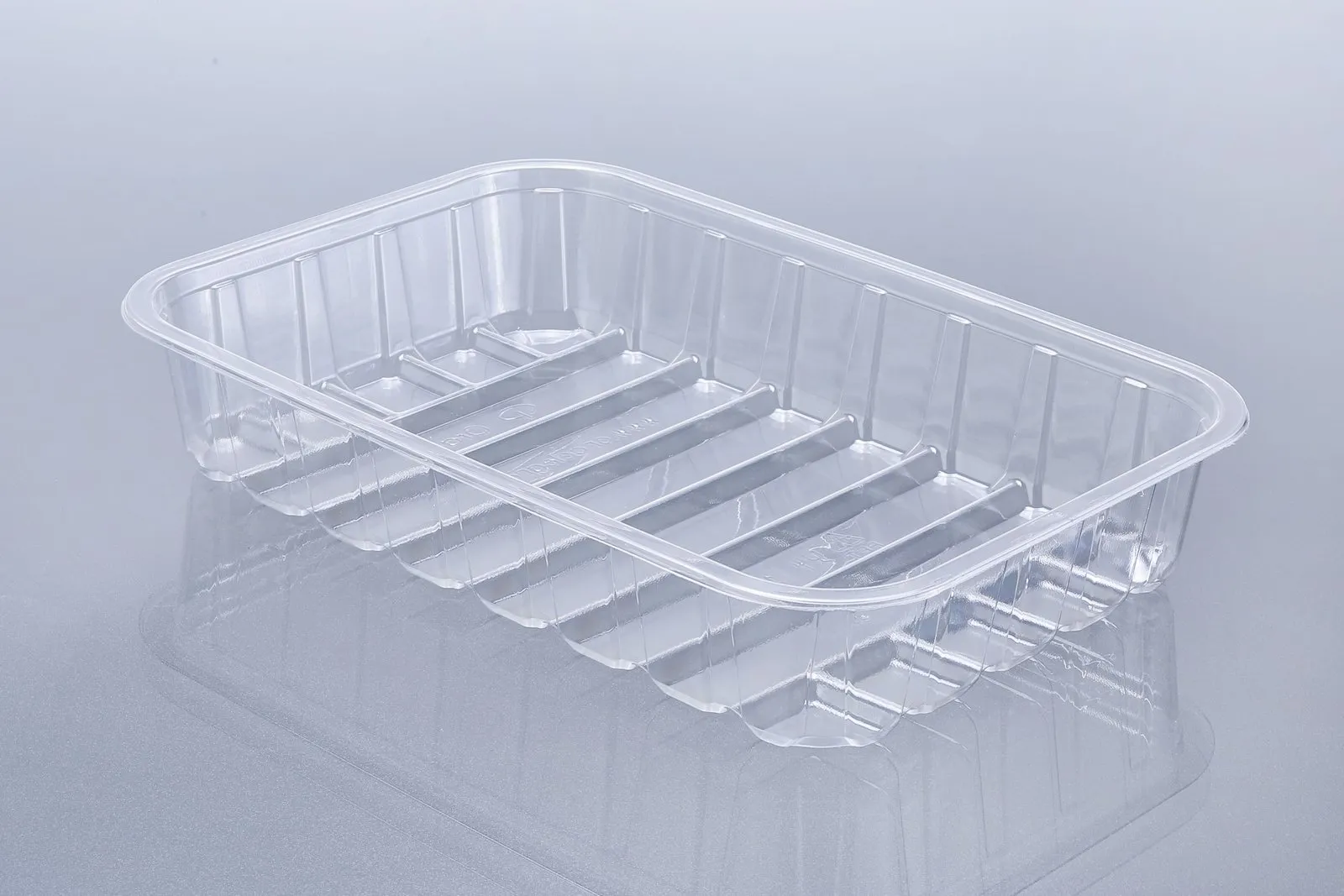 Clear Oracle PET fruit punnet with a hinged lid