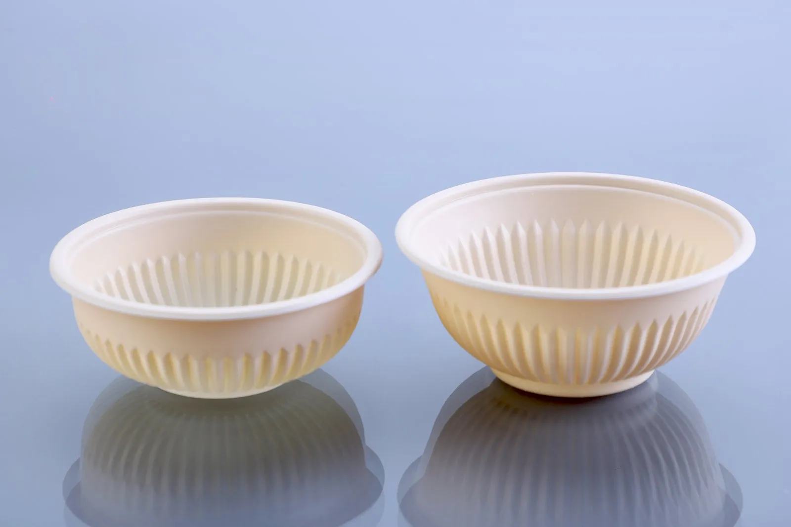 Oracle cornstarch tableware in natural cream finish