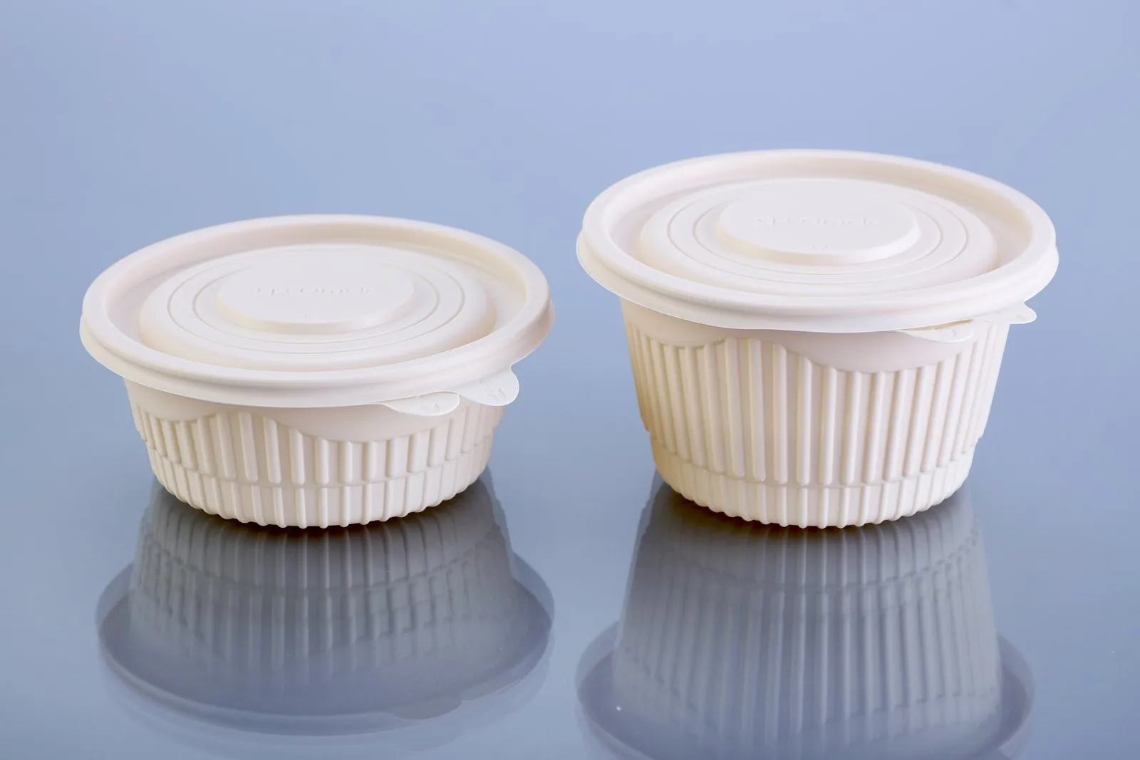 Oracle cornstarch tableware in natural cream finish